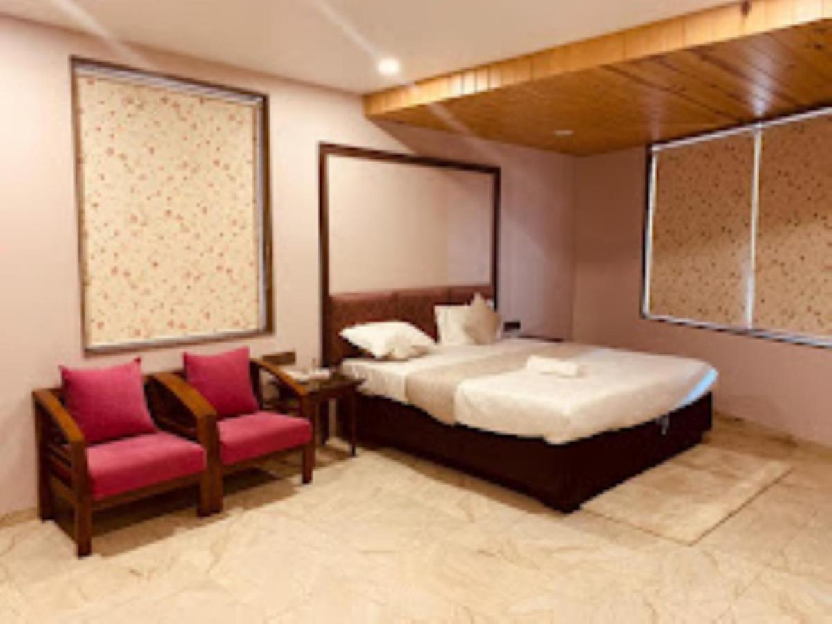 Hotel Radhe Ānand Exterior foto